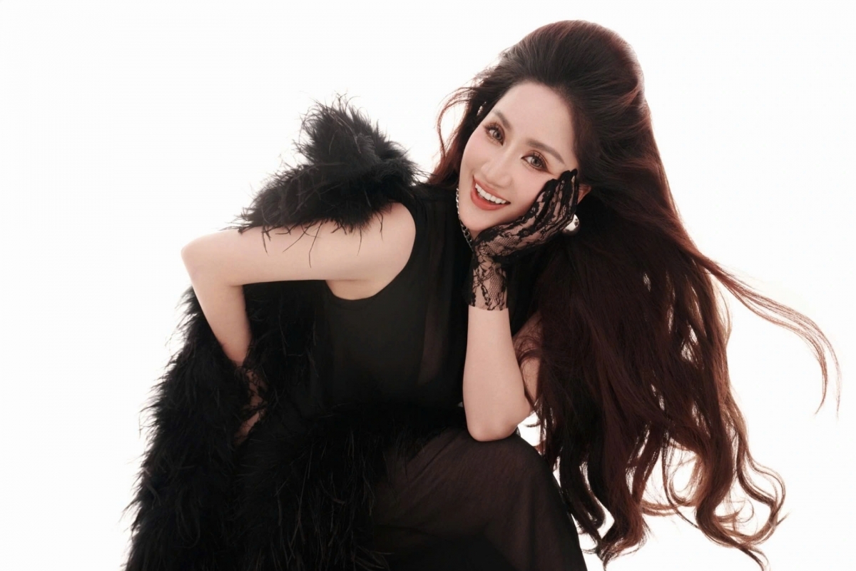 Khánh Thi: "Tươi trẻ nhờ tình yêu"